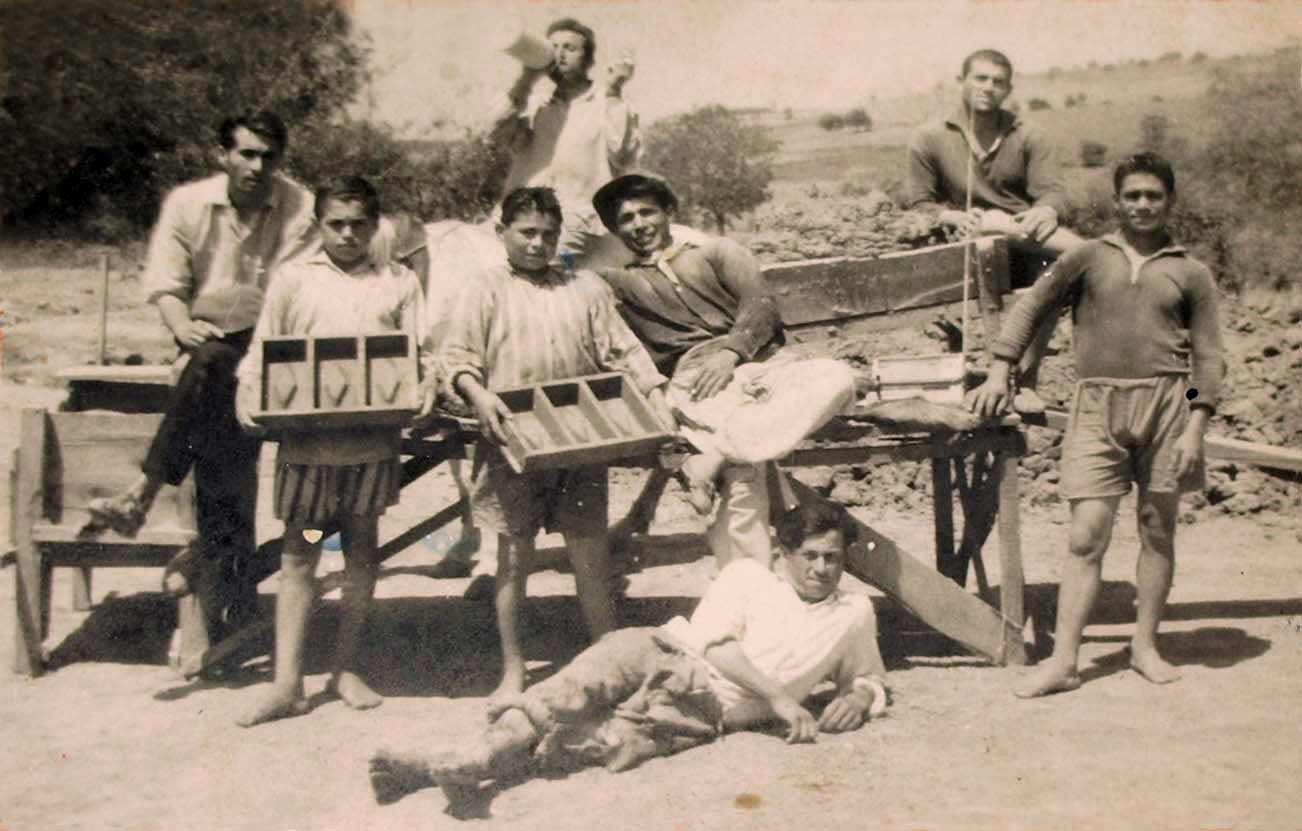 1975